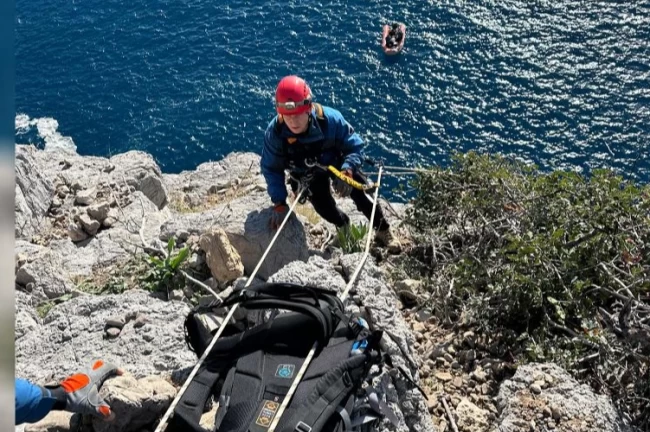 Mersin İtfaiyesi'nden nefes kesen kurtarma