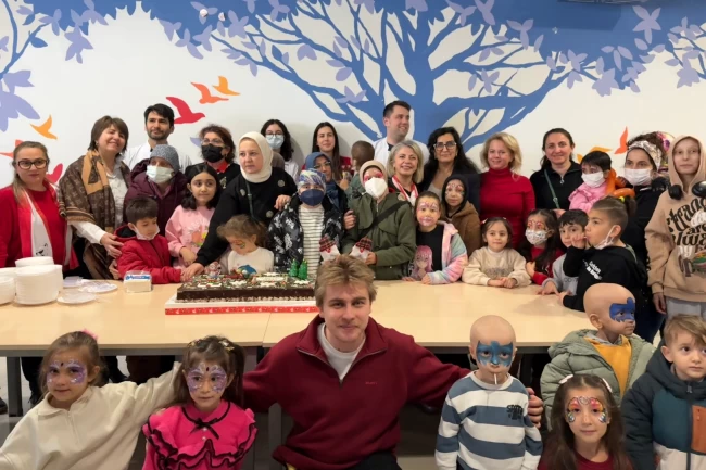 Bursa LÖDER'den lösemili çocuklara renkli yılbaşı partisi