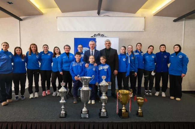 Kocaeli'de Kağıtspor'dan rekor başarı