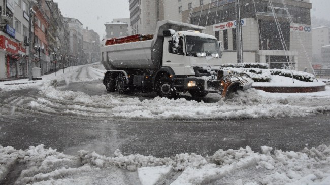 Kdz.Ereğli Belediyesi sahada karla mücadele ediyor
