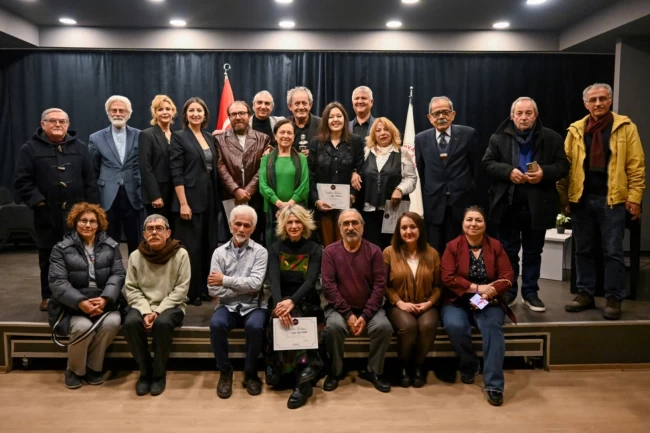 Bornova'da Haluk Işık'tan ‘Zübeyde'nin Oğlu Mustafa' anlatısı