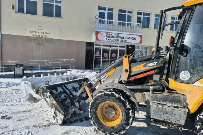 Kayseri Talas'ta öğrenciler okula temiz başladı