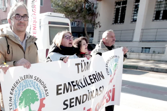 Emeklilerden zam tepkisi: "Açlık sınırının altında yaşıyoruz"