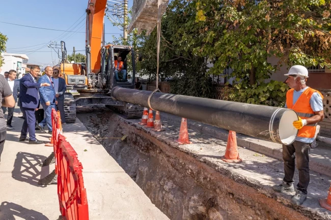 İzmir Sarnıç'ta içme suyu hatları yenileniyor