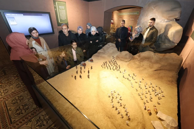 Konya'da Siyer Sergisi'ne yoğun ilgi