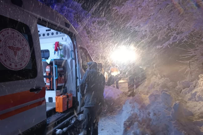 Malatya'da karda mahsur kalanlar kurtarıldı