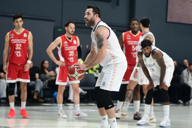 Kocaeli Çayırova Belediyesi'nden kupa mesaisi