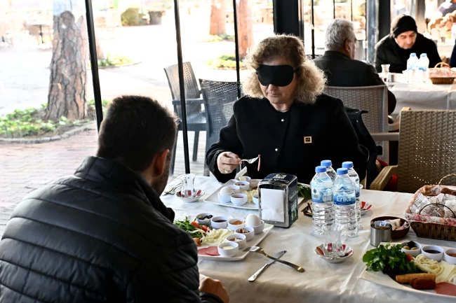 Antalya Muratpaşa'dan ‘Beyaz Baston' farkındalığı