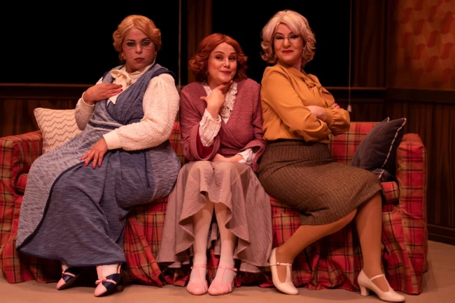 "Üç Jokerli Konken" Gebze'de seyirciyle buluştu