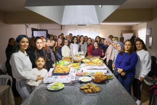 İzmir Karabağlar Mutfak Akademi'de kadın emeği taçlandı
