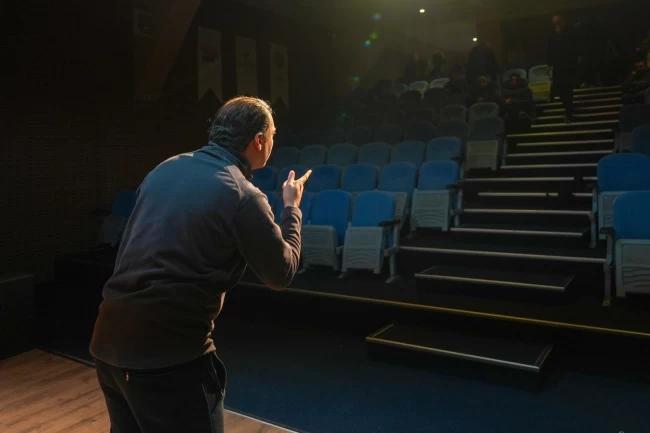 İstanbul Maltepe'den tiyatroculara destek