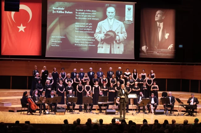 İzmir'de Atatürk, AASSM'de hasretle anıldı