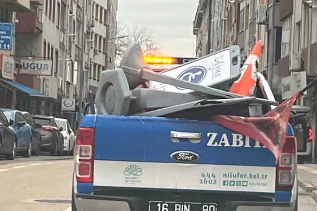 Bursa Nilüfer'de kaldırımlar işgallerden arındırılıyor