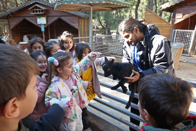 Antalya'da miniklere doğa ve hayvan sevgisi