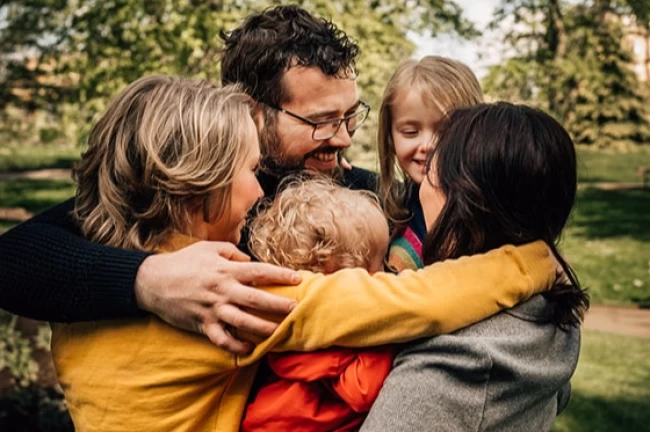 Sarılma, yalnız hissetmeyi azaltır!