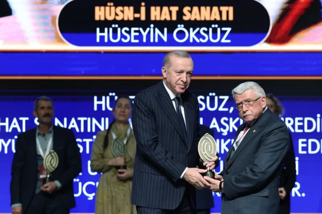 Dr. Hüseyin Öksüz'e "Yaşayan İnsan Hazineleri" ödülü