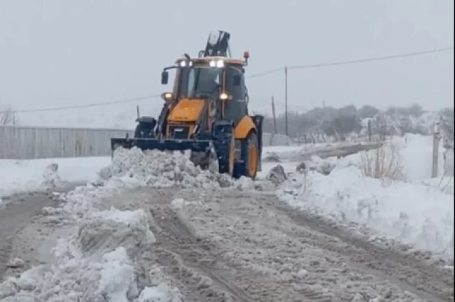 Gaziantep Büyükşehir'den ilçelerde karla mücadele seferberliği