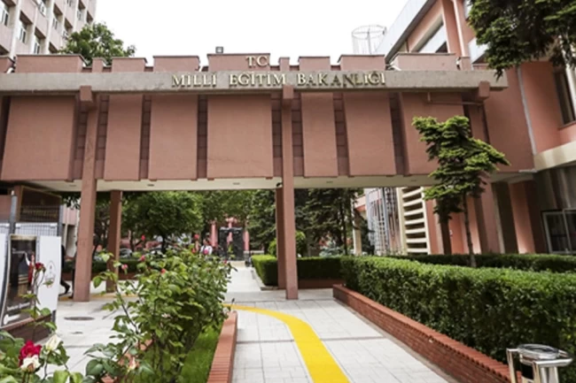 MEB'den 'özel program uygulayan okullara öğrenci seçimi' haberlerine yalanlama