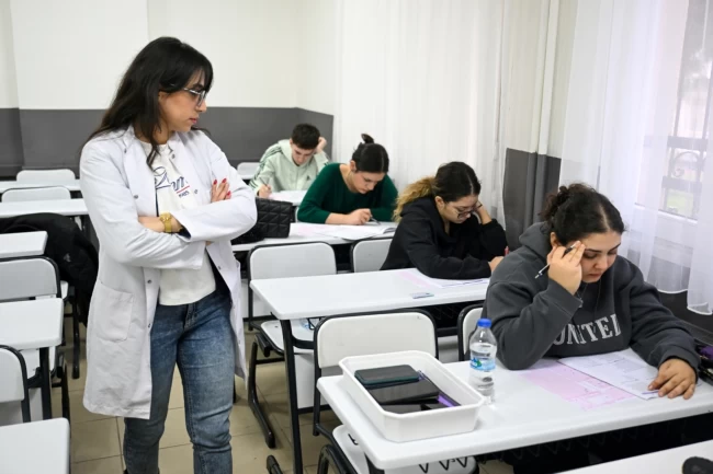 Bornova BELGEM'de deneme sınavı heyecanı