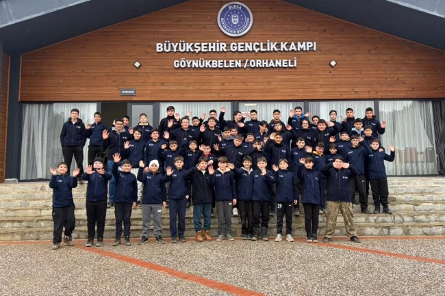 Bursa Büyükşehir'den doğayla iç içe yarıyıl kampı