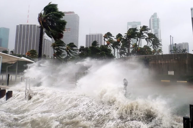 Doğal afetler sigorta sektörünü zorluyor... Küresel ekonomik kayıplar 260 milyar dolar oldu