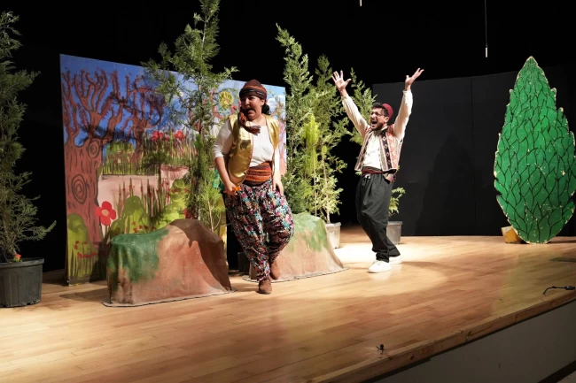 Ankara Keçiören'de ücretsiz tiyatro gösterimleri yoğun ilgi görüyor