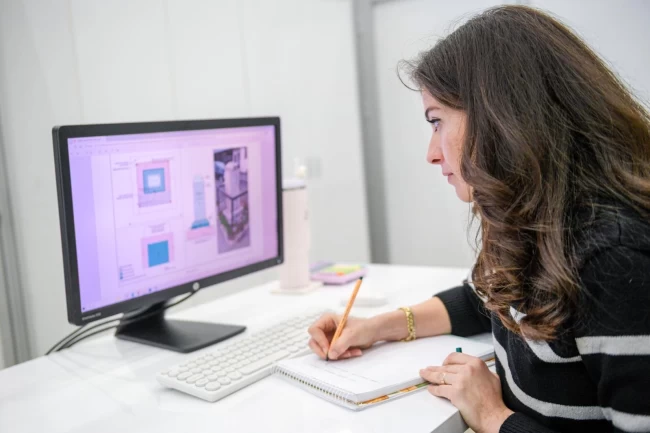 İzmir'in hafızası el emeğiyle geleceğe taşınıyor