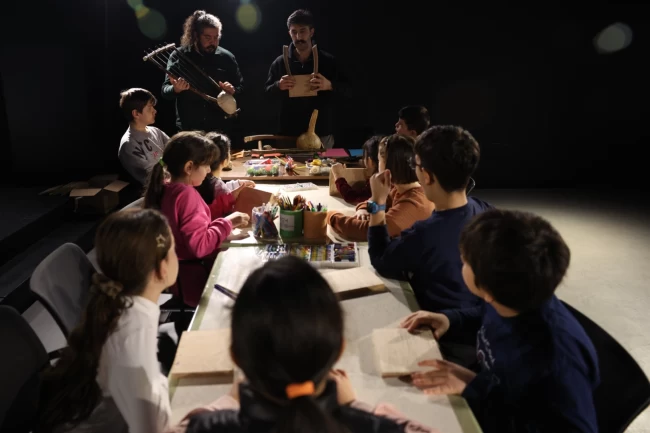 Bursa Nilüfer'de çocuklar hayallerindeki liri tasarladı