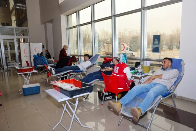 Konya Selçuklu'da kan bağışı kampanyasına destek