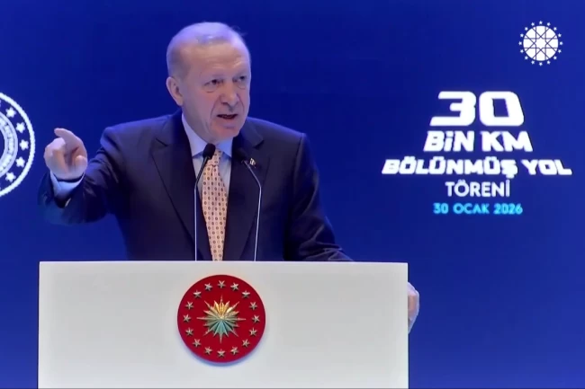 Cumhurbaşkanı Erdoğan: Türkiye'yi yeni yollar ve yatırımlarla büyütmeye devam edeceğiz