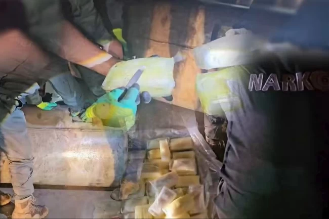 Şırnak'ta narkotik operasyonu... 142 kilo metamfetamin ele geçirildi