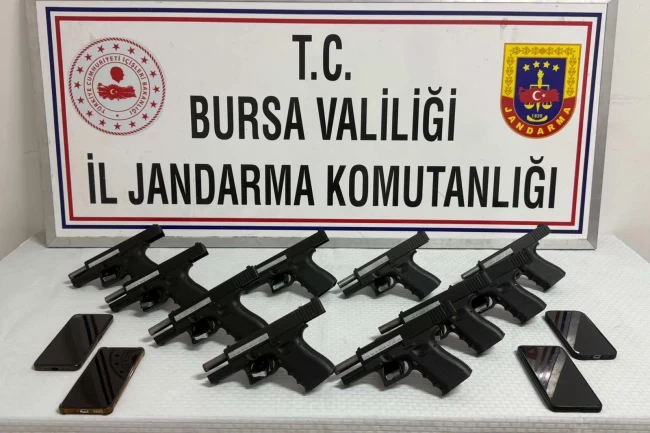Bursa Gemlik'te ruhsatsız silah operasyonu: 4 tutuklama