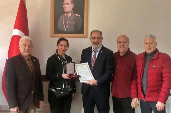 İstiklal Madalyası 102 yıl sonra sahibine ulaştı! O onur toruna teslim edildi