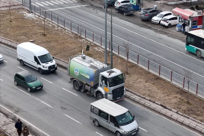 Kayseri Büyükşehir'den şehirde temizlik seferberliği