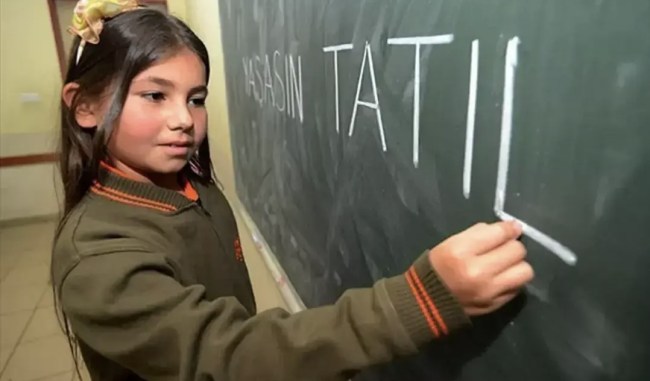 MEB takvimi netleşti: Mart ayında iki tatil birleşiyor