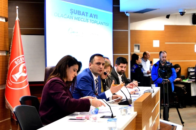 İzmir Bornova'da sel sonrası yoğun çalışma