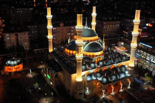 Konya Selçuklu'da Berat Kandili manevi coşkuyla idrak edildi