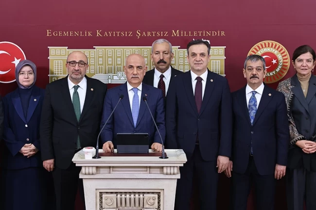 AK Parti'li Kirişci: Keşke Özgür Özel adet bölgesine daha fazla zaman ayırsaydı