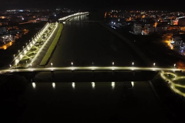 Ordu'da Yeni Melet Köprüsü ışıl ışıl oldu