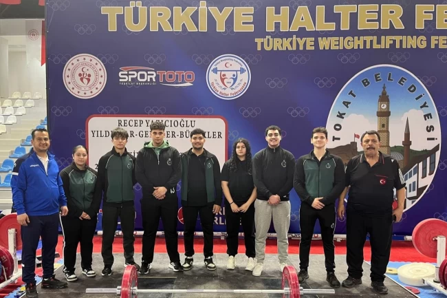 Konya Karatay Belediyespor'dan halterde Türkiye şampiyonluğu