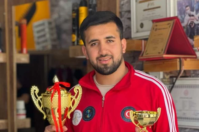 Mardinli Kuaför Emrah Bilen, Rusya'da Türkiye'yi temsil edecek