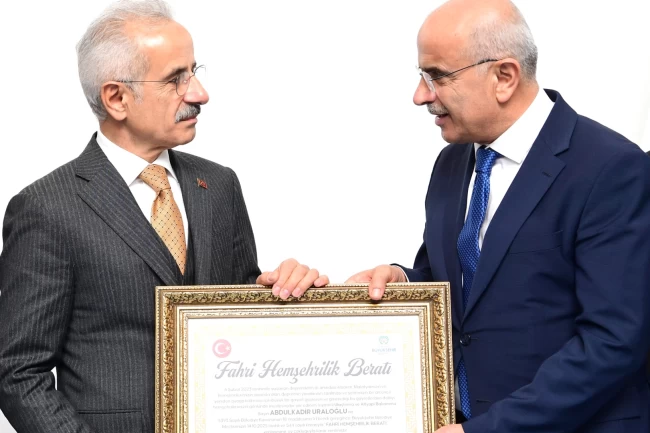 Bakan Uraloğlu'na Malatya'dan fahri berat