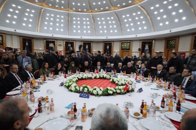 Başkan Aras'tan deprem bölgesine kalıcı destek: 4 ilçeye 4 sosyal tesis