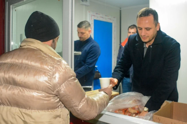İzmir Bornova'da güne sıcak başlangıç