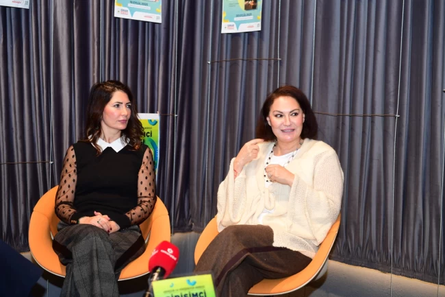 Bursa'da iki kız kardeş başarıya giden yolun sırrını Osmangazi'de anlattı