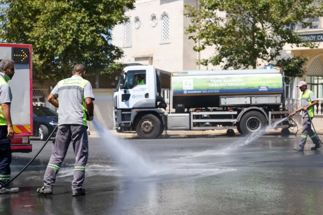 İstanbul Bakırköy'de temizlik seferberliği başladı
