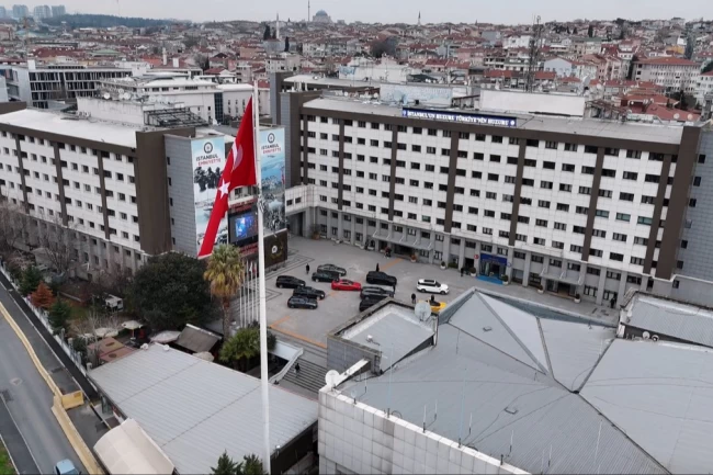 İstanbul'da 11 lüks araç ele geçirildi