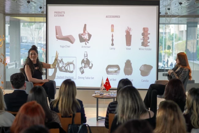 İstanbul Beylikdüzü'nde kadın girişimciler bilimle buluştu