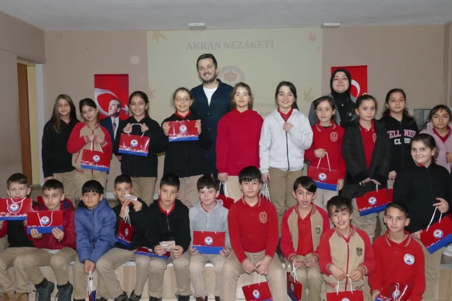 Trabzon'da çocuklara "Akran Nezaketi" eğitimi