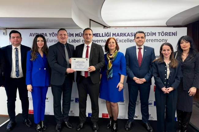 Bornova'ya Avrupa'dan demokrasi ve yönetişim tescili